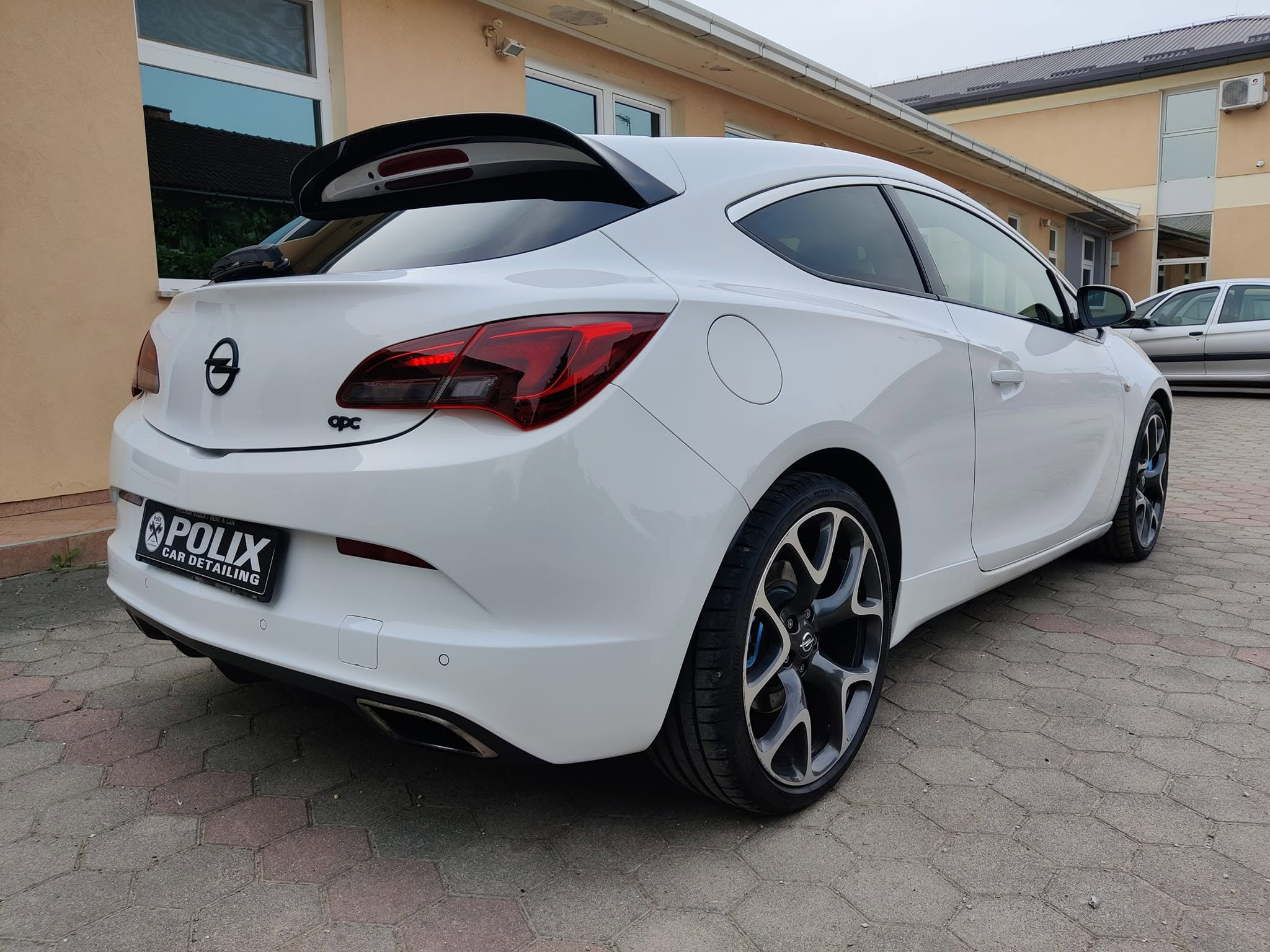 Opel Astra OPC, stražnji kut